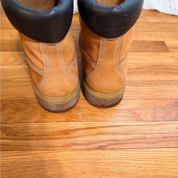 Timberland Tan Leather Boots with Black Collar - Picture 2 of 3